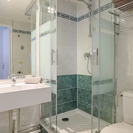 Hotel Le Hameau De Passy 2*