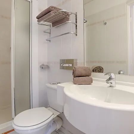 Le Hameau De Passy 2*