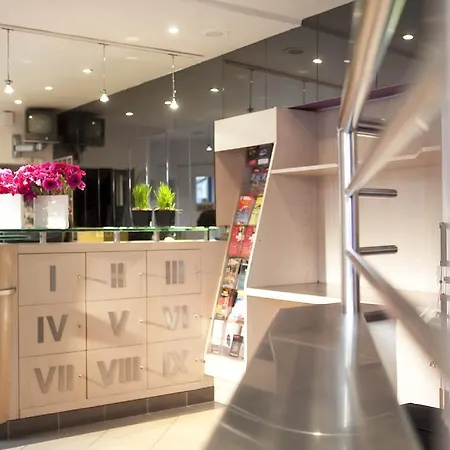 Le Hameau De Passy 2* Parigi