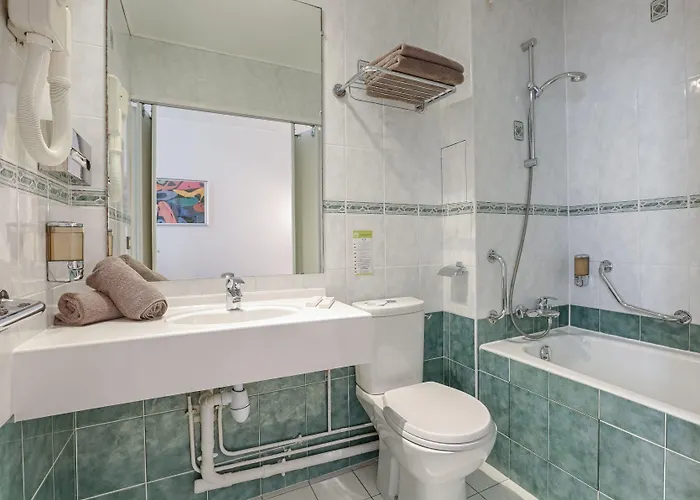 فندق Le Hameau De Passy