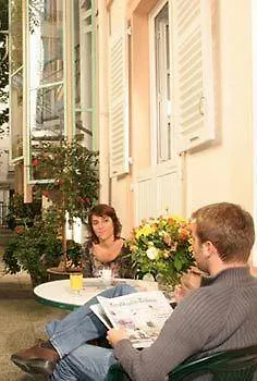 Hotel Le Hameau De Passy 2*