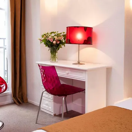 Hotel Le Hameau De Passy 2*